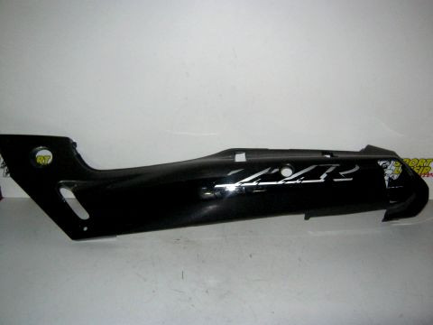 Carter latéral,flan de selle gauche KAWASAKI 600 ZZR année:1996 type:ZX600E réf:36001-1493
