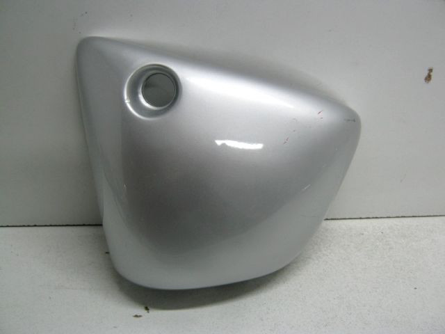 Carter latéral gauche APRILIA 125 CLASSIC an 1997 type MF01 réf AP8138538 , 100813 