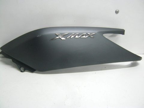 Carter latéral gauche , flan de selle YAMAHA 125 X MAX ref 37P-F1731-00 