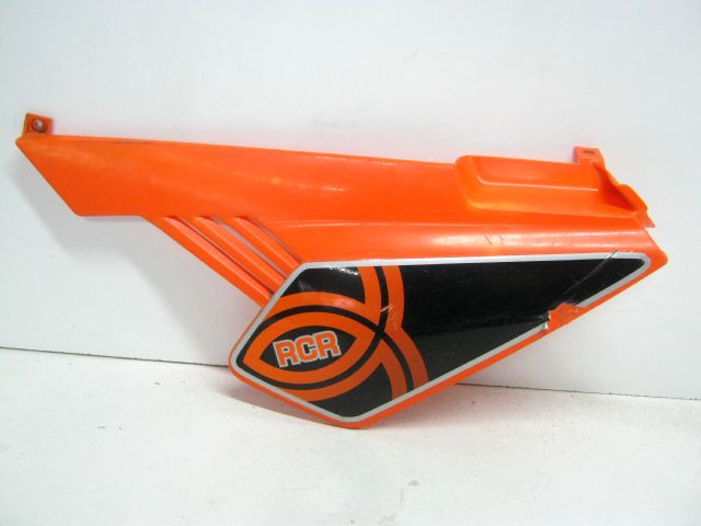 Carter latéral gauche GILERA 50 RCR orange réf 00H00506081