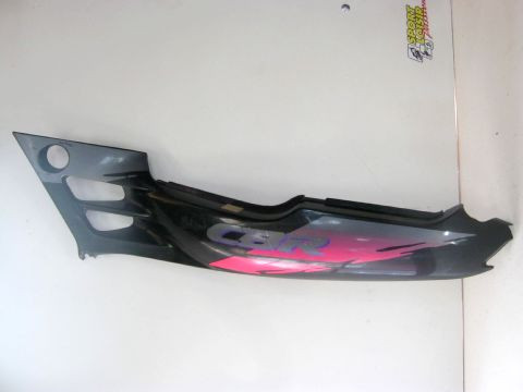 Carter latéral,flan de selle gauche HONDA 600 CBR année:1991 type:PC25 réf:83710-MV9-0000,6000