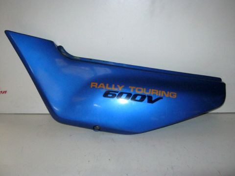 Carter latéral,flan de selle gauche HONDA TRANSALP XL600VL année:1990 type:PD06 réf:83800-MM9-0000