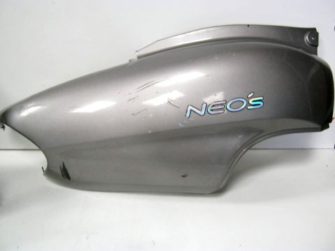Carter latéral droit YAMAHA 50 NEO'S année:2008