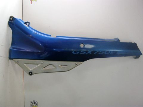Carter latéral,flan de selle gauche SUZUKI 750 GSXF anné:1990 type:GR78A 