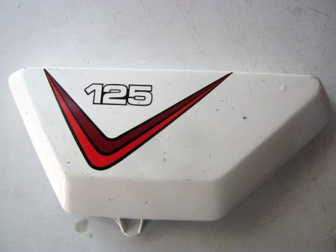 Carter latéral,flan de selle gauche YAMAHA 125 RDX année:1980