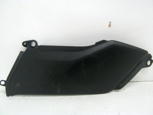 Carter latéral, couvre genou gauche KAWASAKI Z 900 an 2019 réf 14093-0667