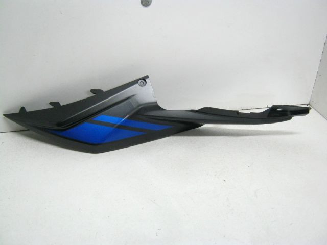 Carter latéral droit SUZUKI 750 GSX rèf 47110-13K30-4TX , 47110-13K00