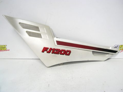 Carter latéral,flan de selle gauche YAMAHA 1200 FJ année:1990 type:3CX