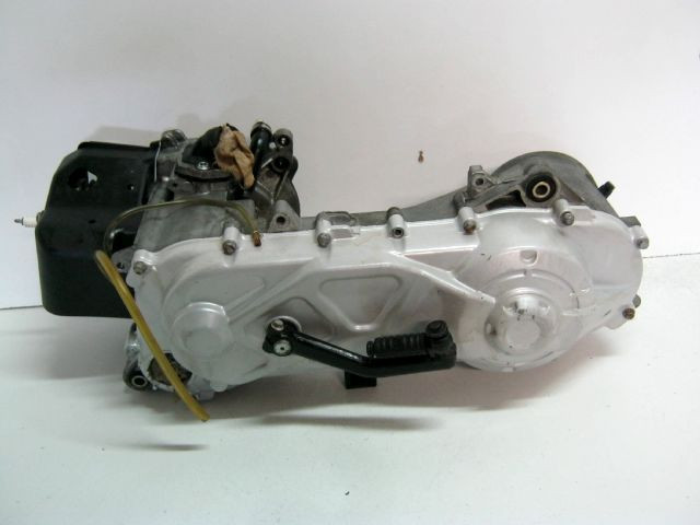 Carter moteur, kick culasse, cylindre, transmission GILERA 50 STALKER an 2006 type ZAPC40100 réf C401M 43413 