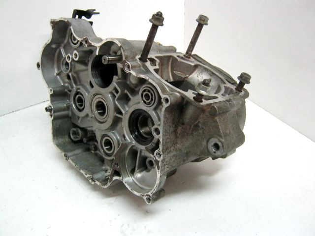 Carter moteur KAWASAKI 125 KMX année 1999 type MX125B réf 140021473, 140021487