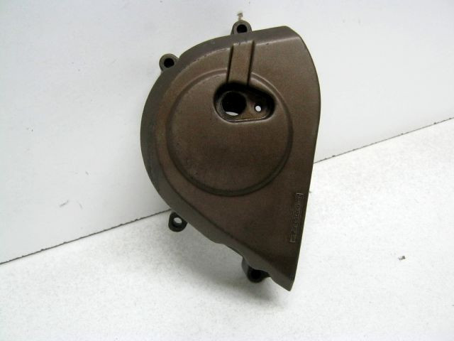 Carter pignon sortie de boite KAWASAKI ZX-9R , 900 ZXR an 2002 type ZX900EF21A1 réf 14026-1272 