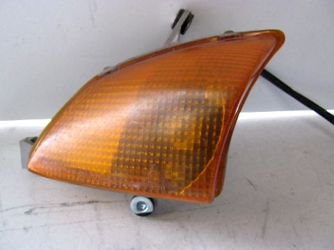 Clignotant avant gauche HONDA 1000 CCBR année:1990 type:SC25 réf:33450-MS2-601