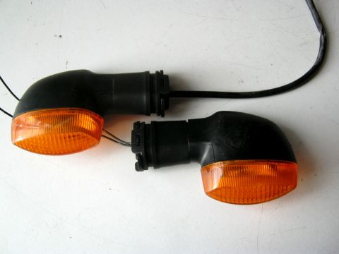 Clignotant arriére YAMAHA 600 FZ6 année:2009