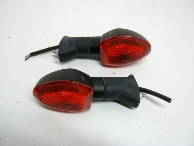 Clignotant avant droit et gauche SUZUKI 750 GSR an 2011 à 2016 réf 35602-08J01-000 , 35603-08J01-000 