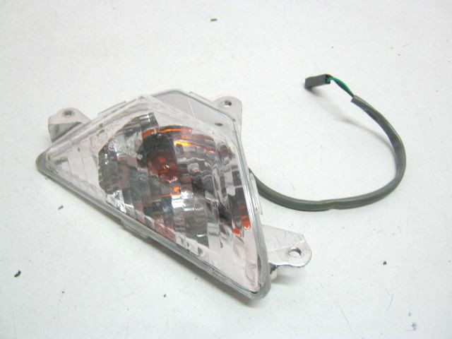 Clignotant avant gauche KAWASAKI 650 NINJA an 2019 réf 7085-601 , 23040-0135