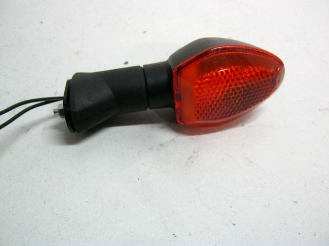 Clignotant avant gauche SUZUKI 750 GSR an 2011 à 2016 réf 35603-08J01-000  