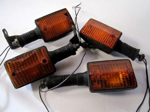 Clignotant YAMAHA 600 XT année:1985 type:1VJ