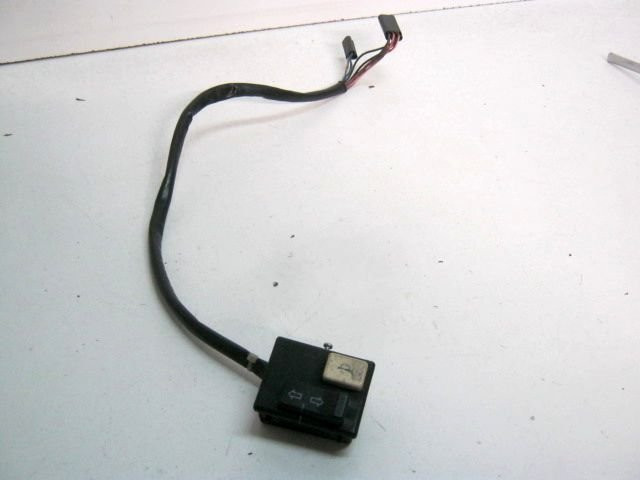 Commande interrupteur clignotant , commutateur , comodo gauche VESPA 50 PK-XL2 AUTOMATIK Type VA52T an 1990 réf 231849 