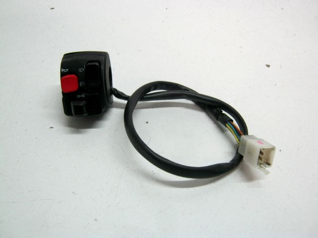 Comodo gauche interrupteur clignotant DERBI 125 TERRA an 2007 réf 00H02306381 