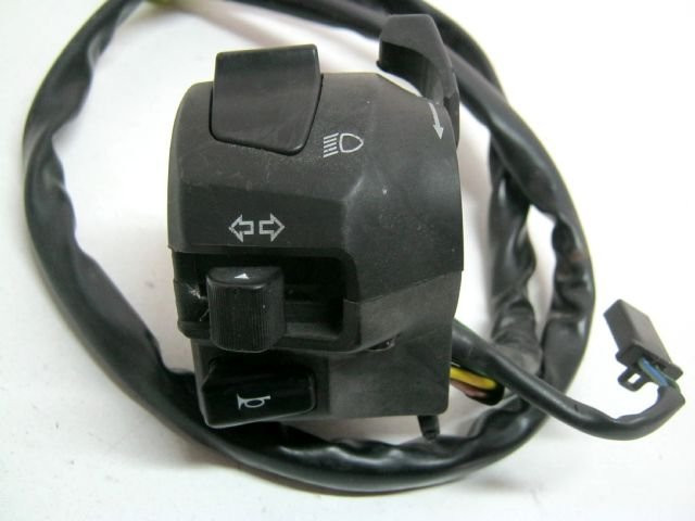 Comodo gauche interrupteur d'éclairage YAMAHA 50 TZR an 2005 type 5WX réf 5WXH39720000 