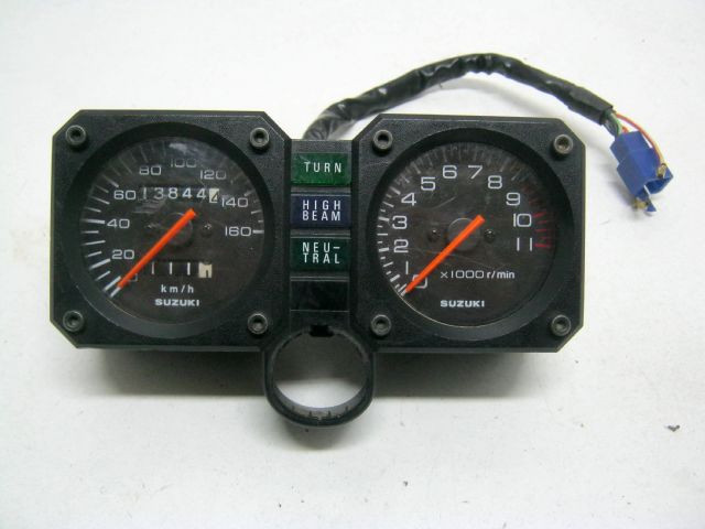 Compteur , compte tours SUZUKI 350 DR an 1994 