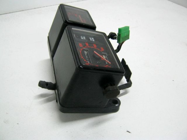 Compteur , compte tours , tableau de bord HONDA 600 XLR , XLRM an 1985