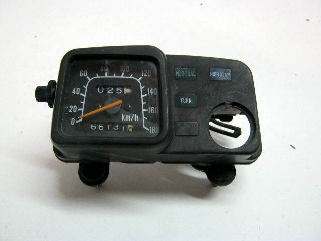 Compteur, support voyant SUZUKI 600 DR DJEBEL an 1990 type SN41A réf 34120-14A20-000