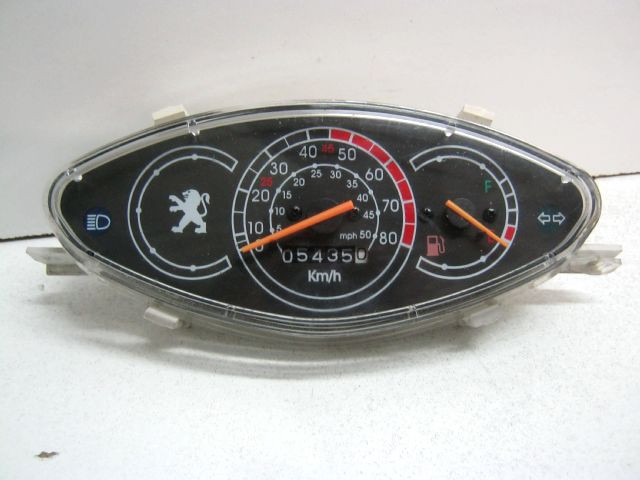 Compteur , tableau de bord PEUGEOT 50 V-CLIC an 2009 type GY50