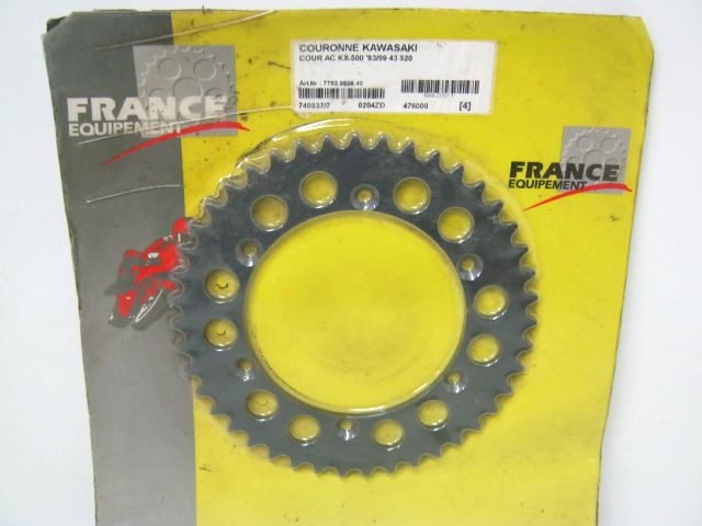 Couronne acier FRANCE EQUIPEMENT 43 dents KAWASAKI 500 KX an 1983 à 1999 réf 7702.9506 