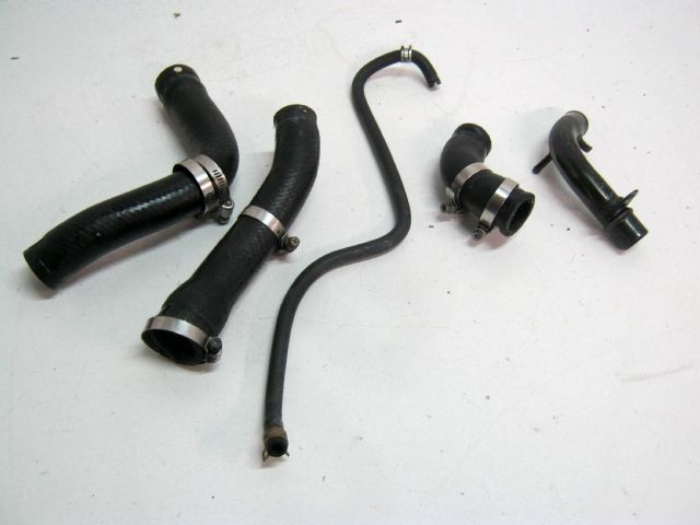 Durite de refroidissement YAMAHA 850 TDM an 1999  type 4TX réf 4TX-12576-40, 4TX1257640, 4NX-12579-00 
