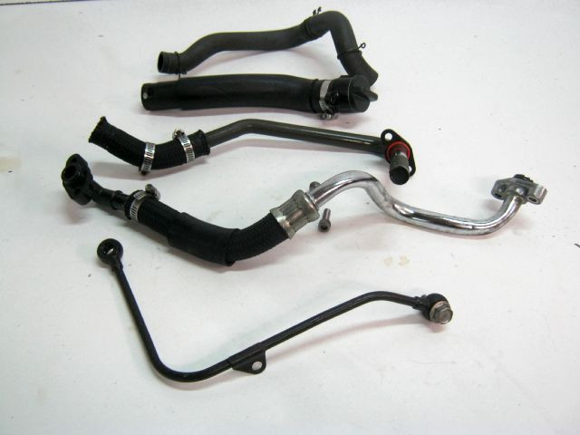 Durite graissage huile YAMAHA 850 TDM an 1999 type 4TX réf 4UN-13464-01, 4UN1346401, 4TX-13416-00, 4TX1341600 