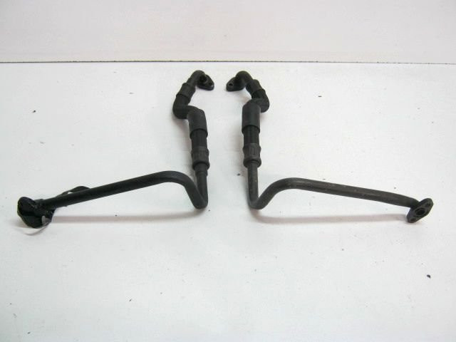 Durite huile graissage moteur SUZUKI 1400 GSX an 2002 réf 16460-42F10-000, 16470-42F11-000  15-144 (1)