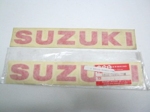 Emblème , autocollant SUZUKI réf: 68111-32401-73H