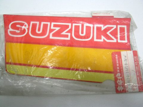 Emblème , autocollant SUZUKI réf : 68670-13A10-7NW