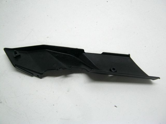 Enjoliveur carter garde boue avant KAWASAKI Z 1000 an 2011 réf 14092-0018 