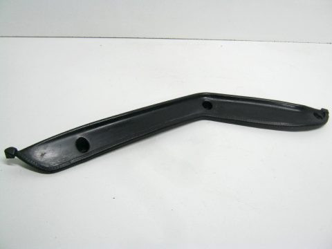 Enjoliveur , prolongateur carénage gauche KAWASAKI 1000 GTR an 1991 type ZGT00A réf 35019-1193