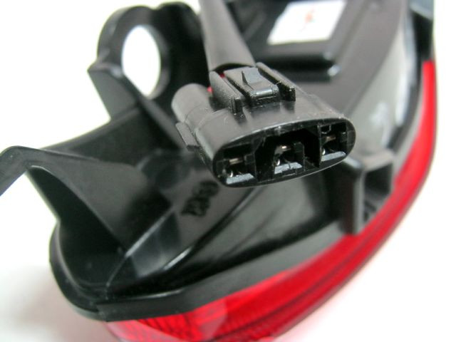 Feu arrière led KAWASAKI 650 ER6 an 2011 réf 23025-0384, 23025-0066