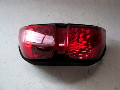 Feu arriére YAMAHA  1000 FZ1 année:2010 type:2D1