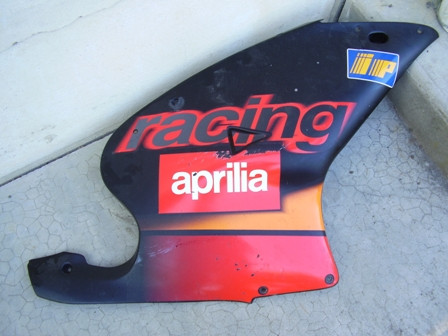 flan carénage droit APRILIA 125 RS