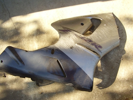 Flan de carénage droit KAWASAKI ZX12R année:2000