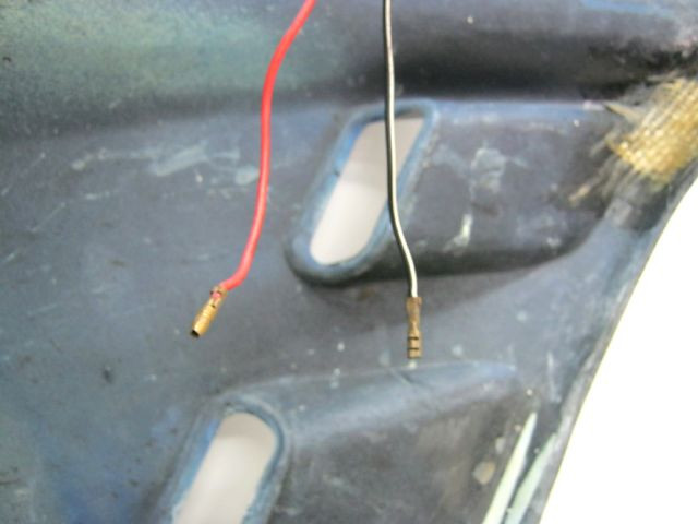 Flan carénage gauche SUZUKI 750 GSXF an 1990, Type GR78A réf 94402-21CK1-33J  