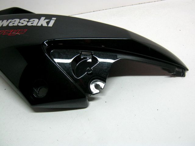 Flan carter carénage gauche KAWASAKI 650 VERSYS an 2010 réf 55028-0354