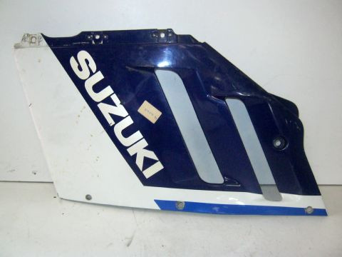 Flan de carénage gauche SUZUKI 750 GSXR année:1989 type:GR77A modéle:17D 