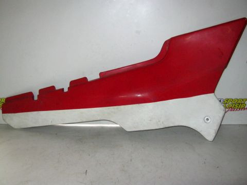 Carter latéral,flan de selle droit BENELLI 125 SP année:1990