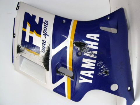 Flan de carénage droit YAMAHA 750 FZR 