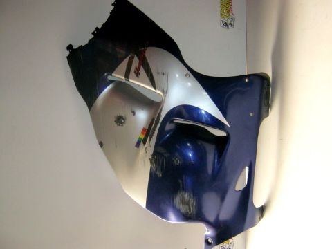 Flan de carénage droit SUZUKI 1300 HAYABUSA année:2002 ref:94471-24F0