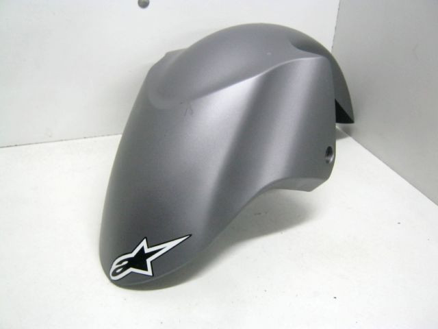 Garde boue avant SUZUKI 1300 GSX , B KING an 2006 rèf 53111-28J