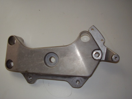Support pivot platine repose pied gauche HONDA 600 HORNET nnée:2002 type:LJH14L304006
