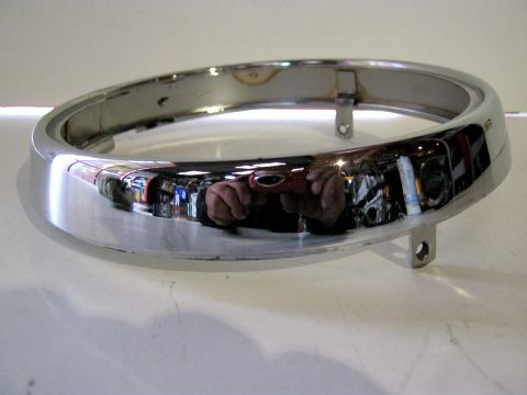 Enjoliveur d'optique,portillére de phare DAELIM 125 VT année:1999