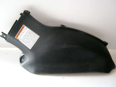 Intérieur carénage téte de fourche droit SUZUKI GSX 1300 HAYABUSA année:2002 réf:94621-24FO